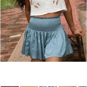 Natural Life Daisy Teal Skort Shorts Blue Size L/XL Smocked Waistband Stretch